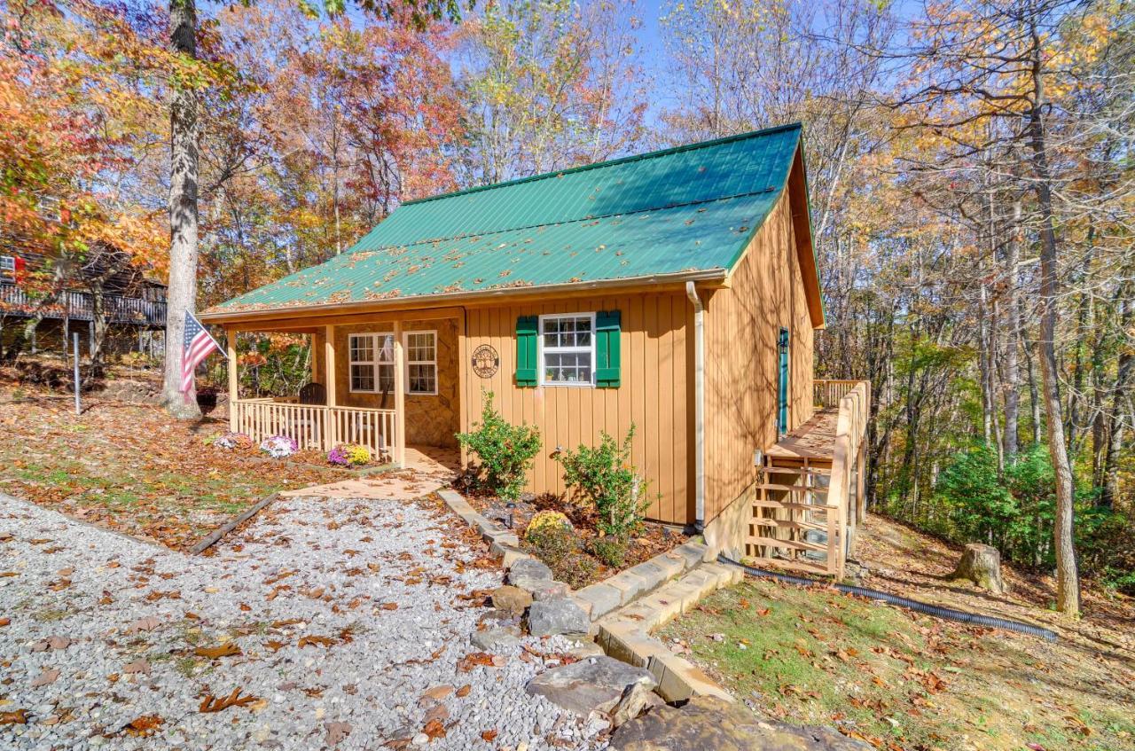 Burnside Resort Cabin With Hot Tub And Outdoor Spots! Exterior photo